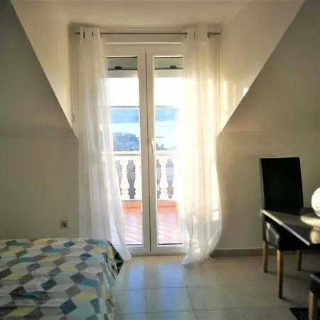 Milic - With Sea View 4 - 2 شقة *