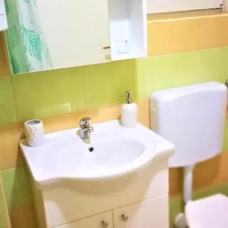 Milic - With Sea View 4 - 2 Apartmán *