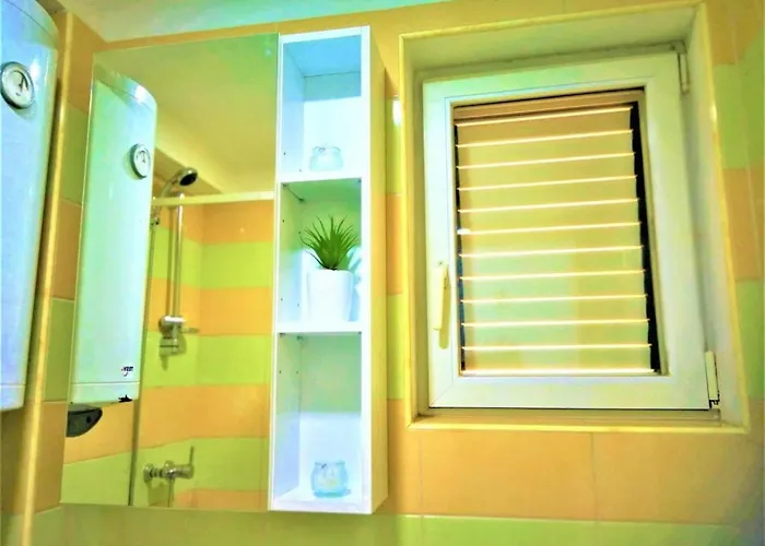 Апартаменты Milic - With Sea View 4 - 2 Горни-Карин